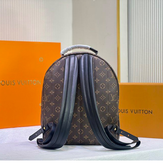 Louis Vuitton M44874 g1